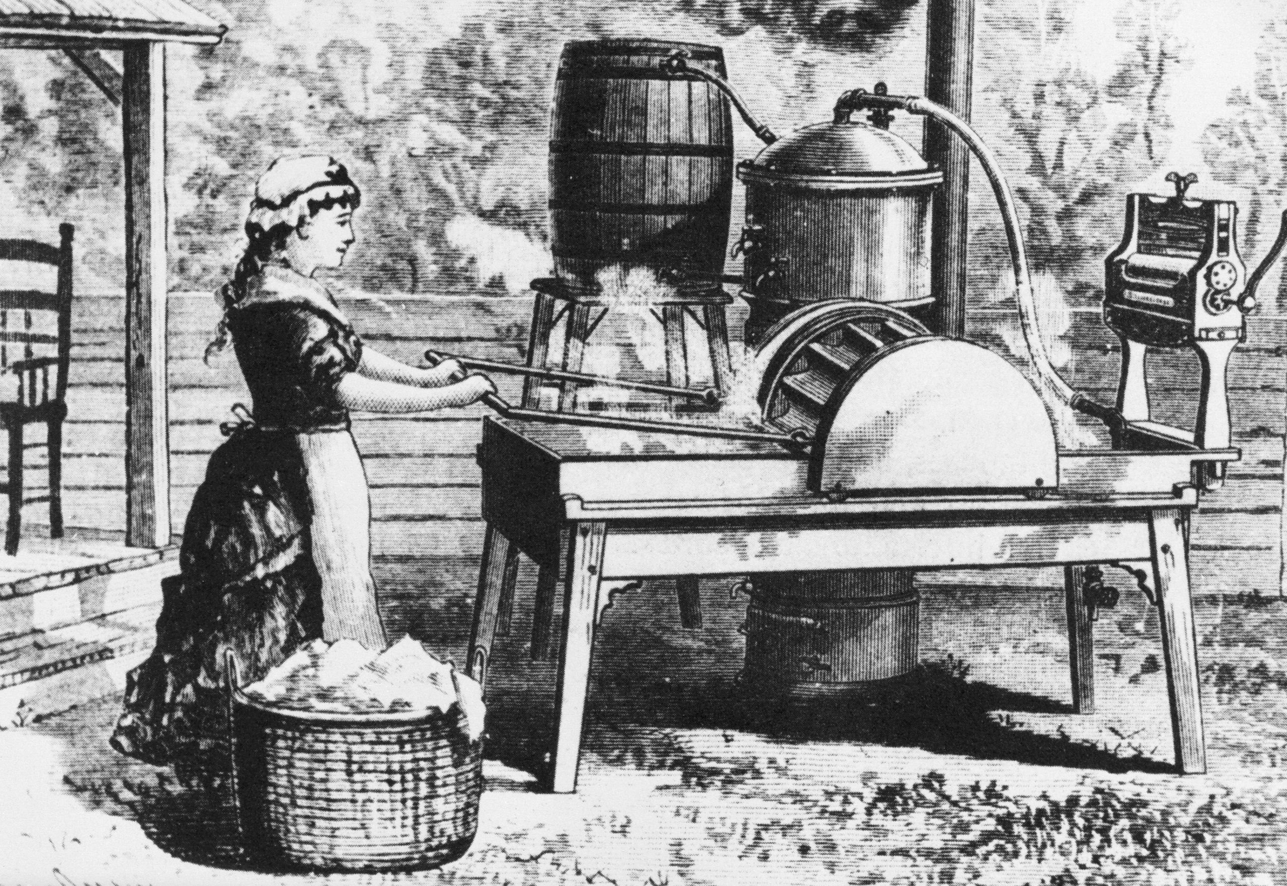 Первая стирка машинки. Стиральная машина Джеймса Кинга 1851 года. Первая стиральная машина 1851.